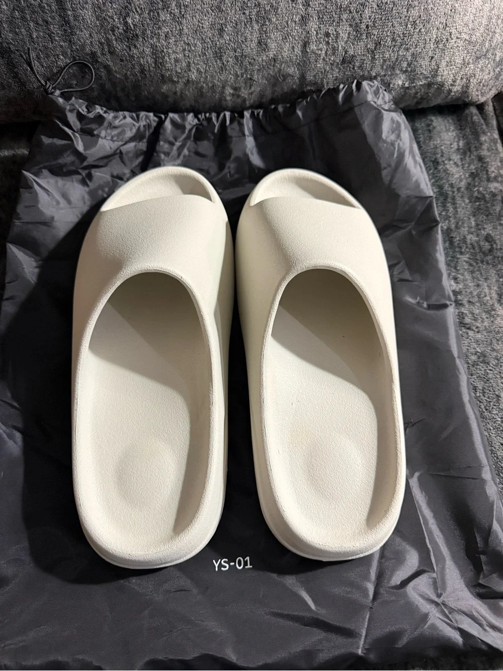 Yeezy YS-01 cream Minimal Slide Sandals size 13